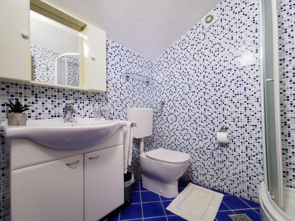Villa Lille Trogir Exterior photo